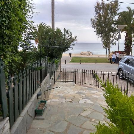 Cute Maisonette No2 On Coastal Sidewalk Nikiti  Exteriör bild